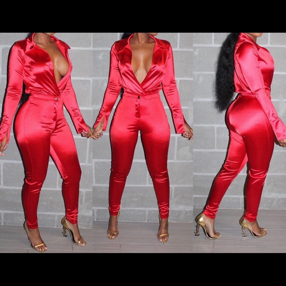 2 piece suit brand new never worn